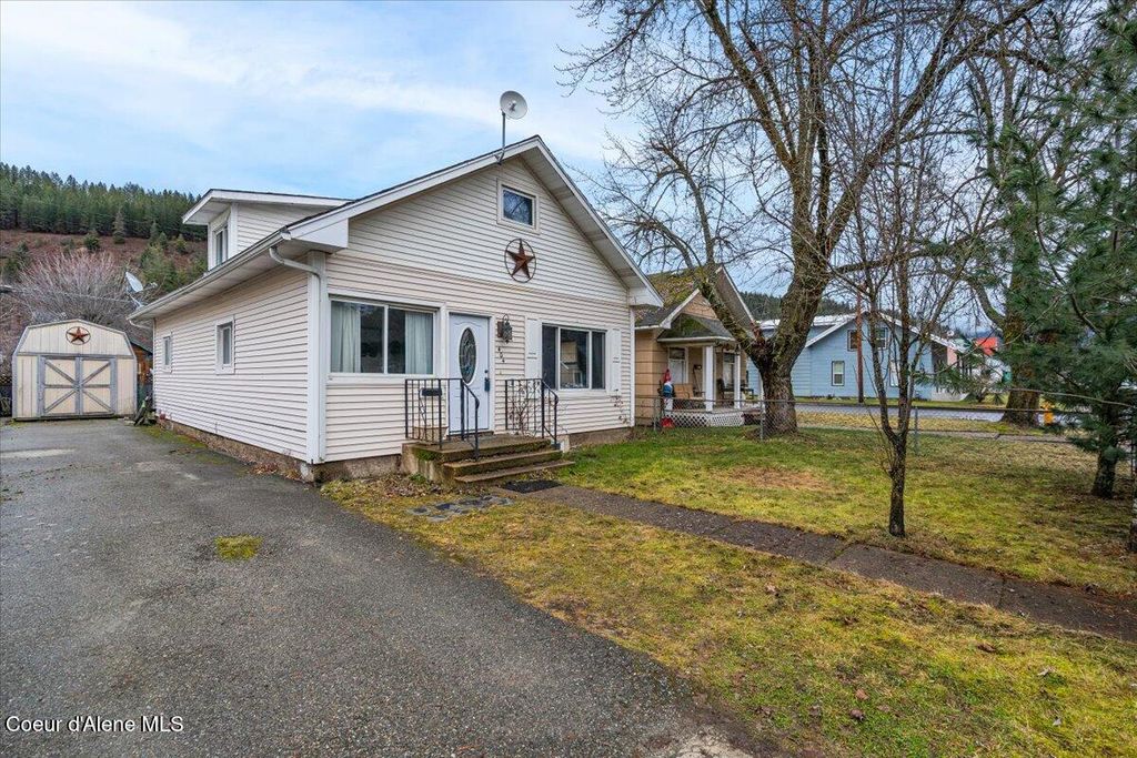 Photo of 404 Mullan Ave, Kellogg, ID 83837 (MLS # 25-3325)