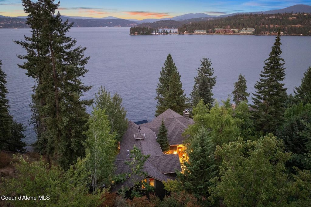 Photo of 4520 Threemile Point Point, Coeur dAlene, ID 83814 (MLS # 25-8979)