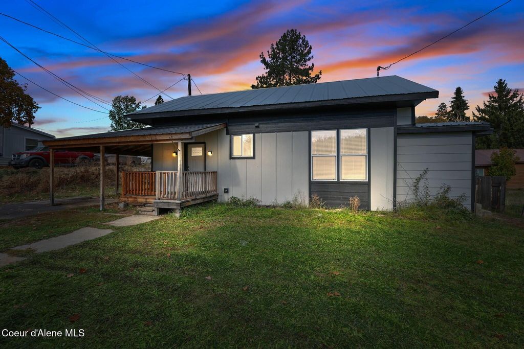 Photo of 120 4th St, Oldtown, ID 83822 (MLS # 25-10406)