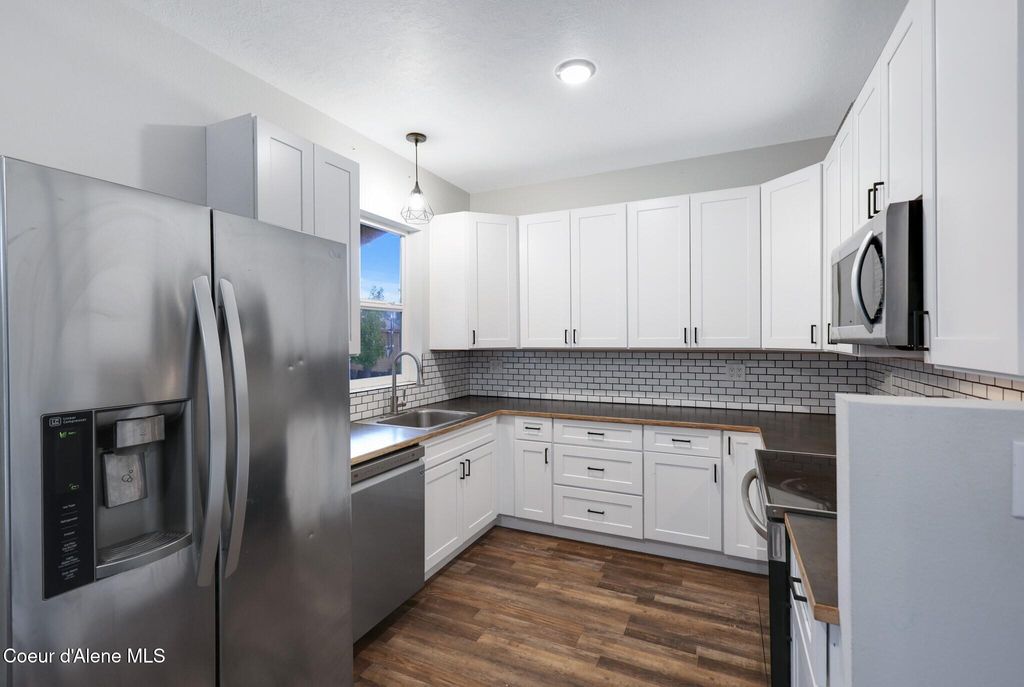 Photo of 120 4th St, Oldtown, ID 83822 (MLS # 25-10406)