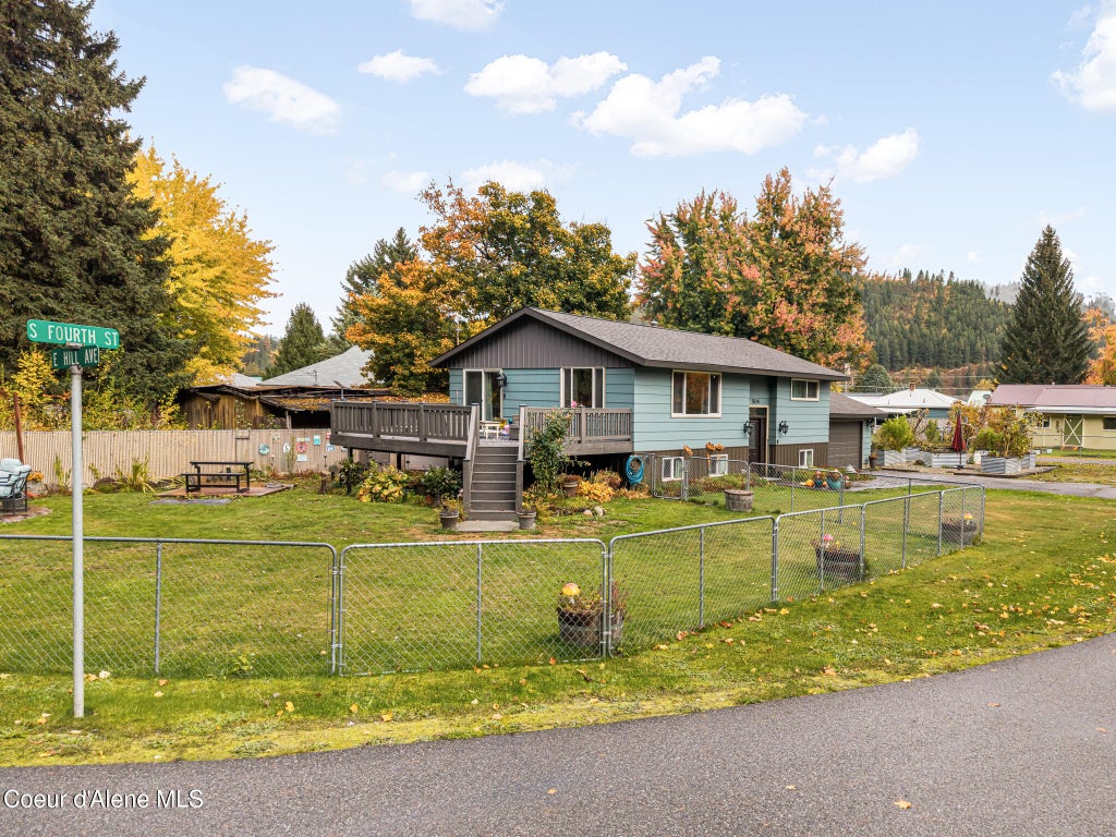 Photo of 504 Fourth ST, Osburn, ID 83849 (MLS # 26-10209)