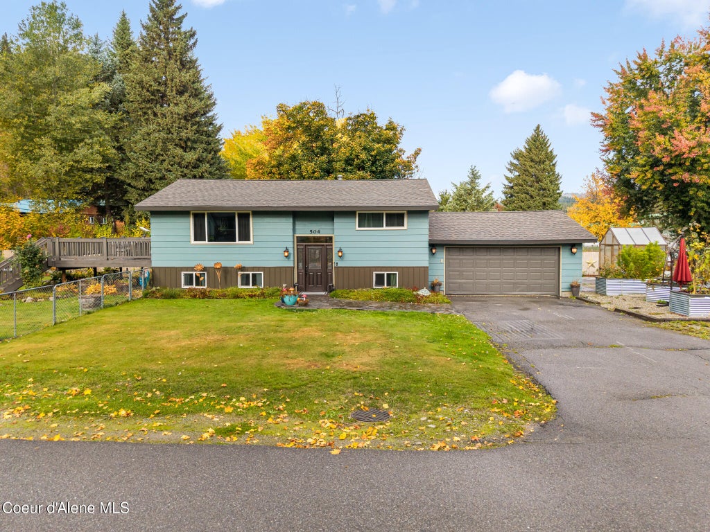 Photo of 504 Fourth ST, Osburn, ID 83849 (MLS # 26-10209)