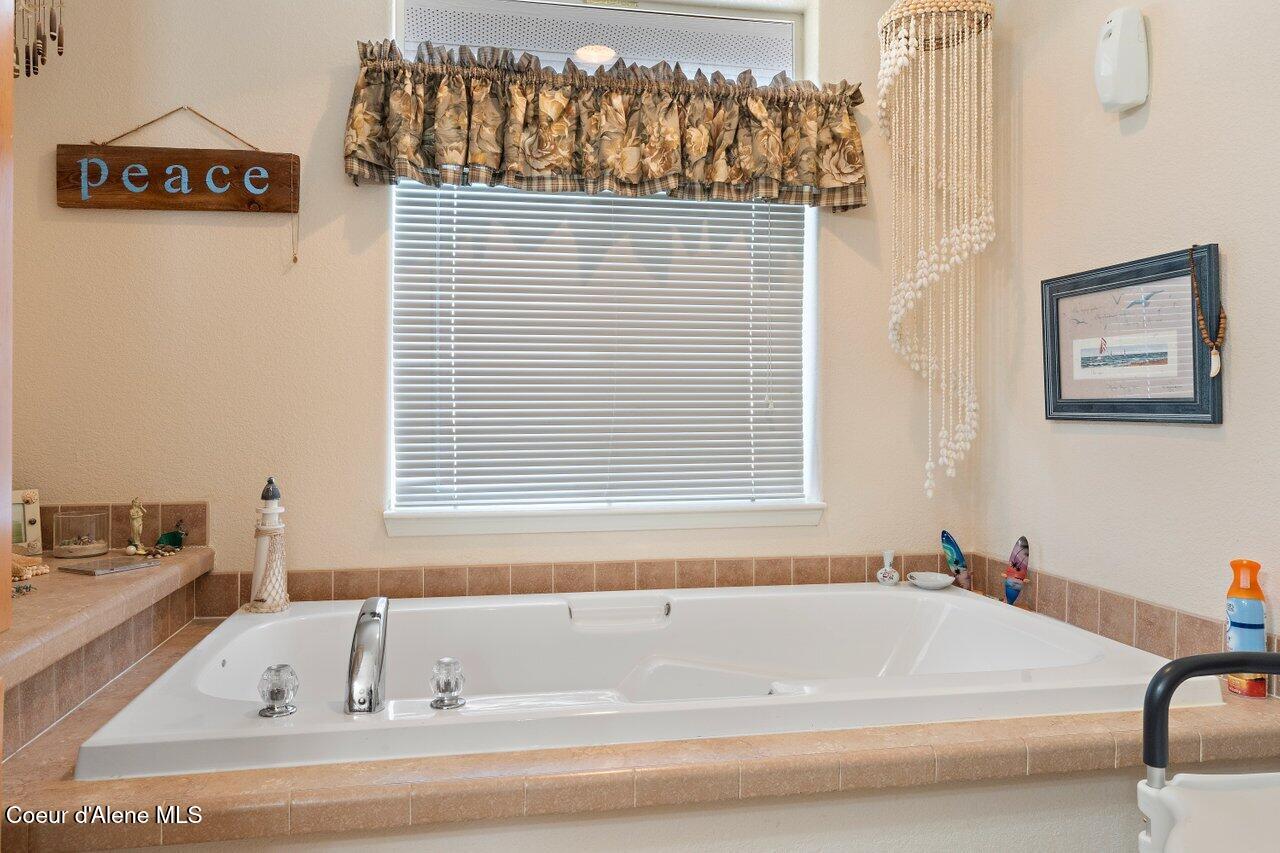 682 N Knights Ln, Post Falls, Idaho image 19