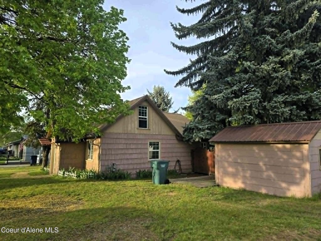 Photo of 2808 11th St, Coeur dAlene, ID 83815 (MLS # 26-4358)