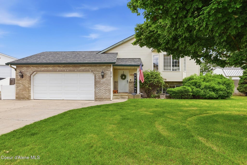 Photo of 8814 Torrey LN, Hayden, ID 83835 (MLS # 26-5818)