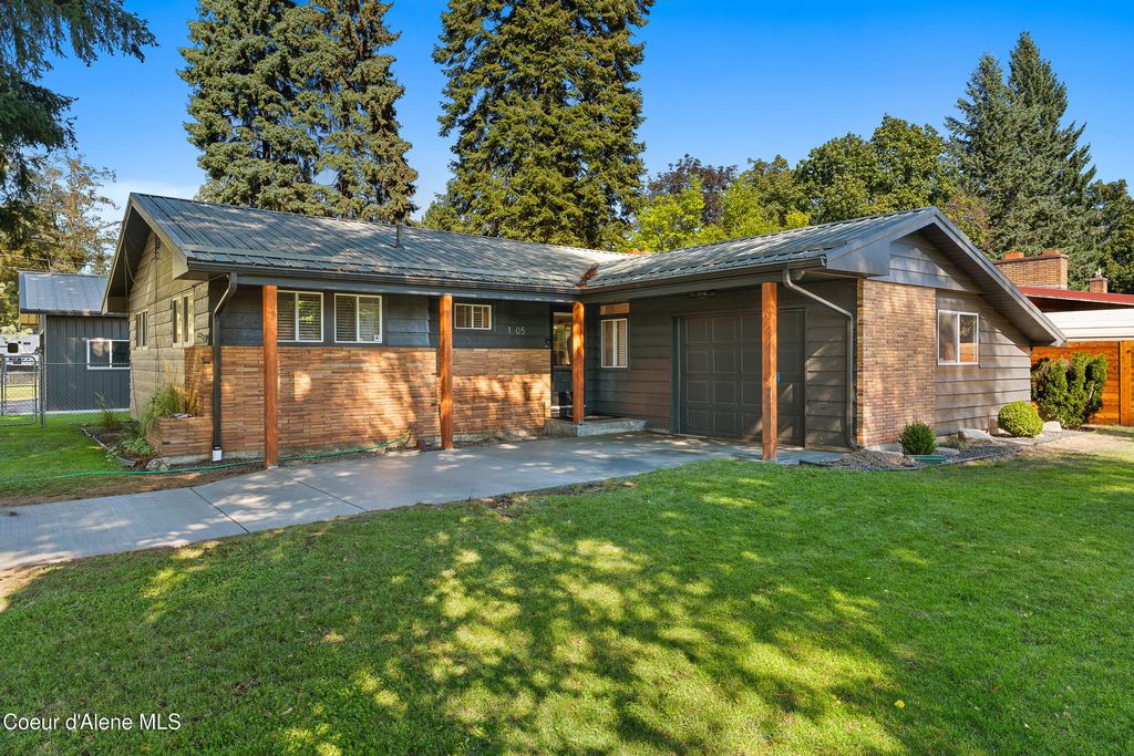 Photo of 1705 MONTANA Ave, Coeur dAlene, ID 83814 (MLS # 25-9731)