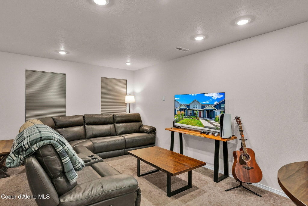 Photo of 287 Lupine Ln, Hayden, ID 83835 (MLS # 26-6687)