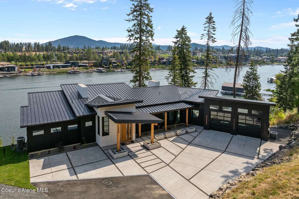 Photo of 220 Millview Lane Ln, Coeur dAlene, ID 83814 (MLS # 25-8572)
