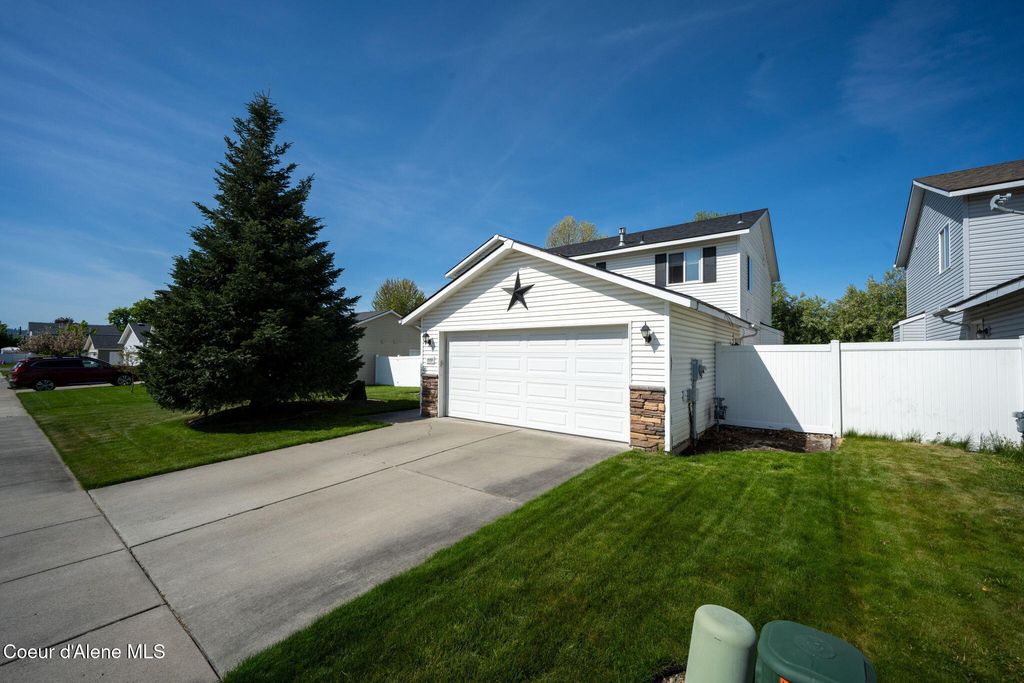 Photo of 1359 Marcasite CT, Post Falls, ID 83854 (MLS # 26-4589)