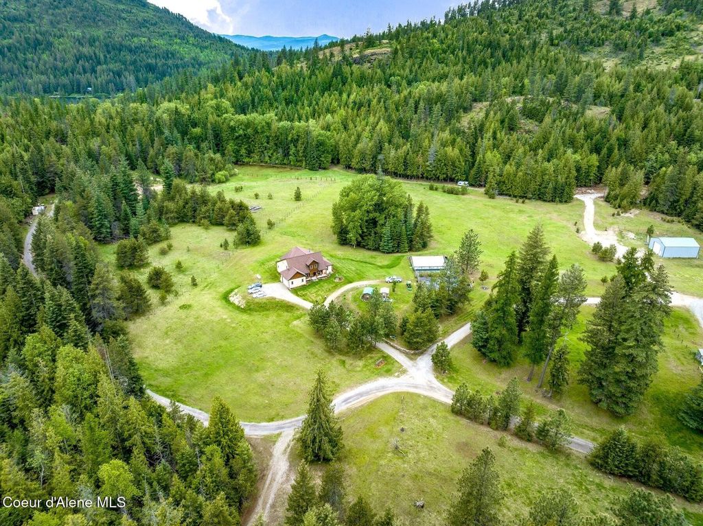 Photo of 88 Fenway Dr/Nordic Sky Dr, Sagle, ID 83860 (MLS # 25-5252)
