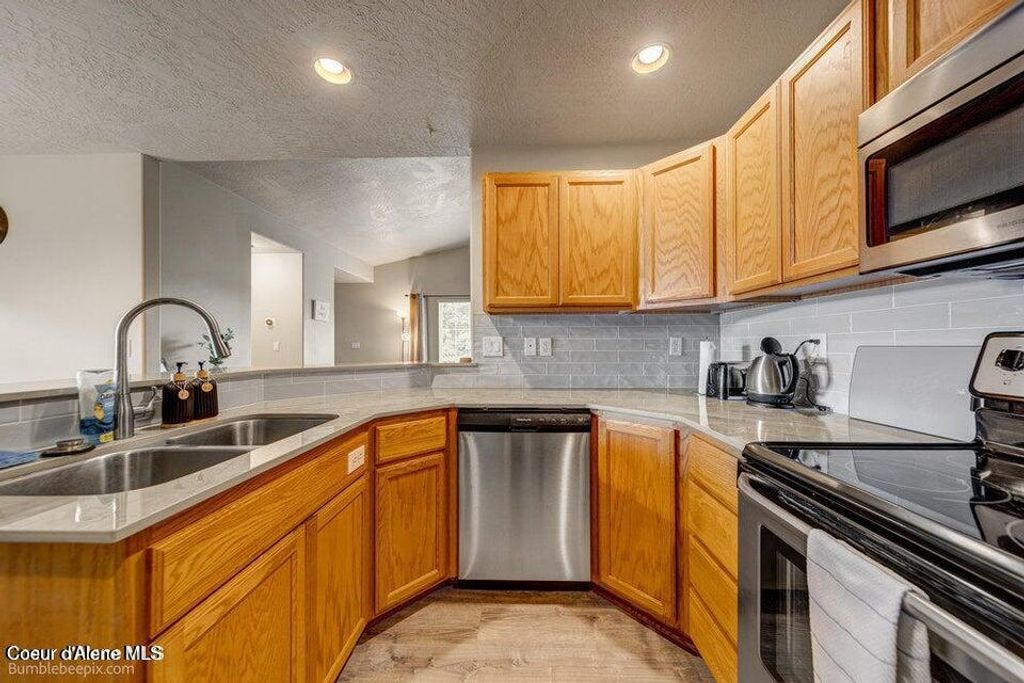 Photo of 931 Goldenrod Ct, Post Falls, ID 83854 (MLS # 26-1686)