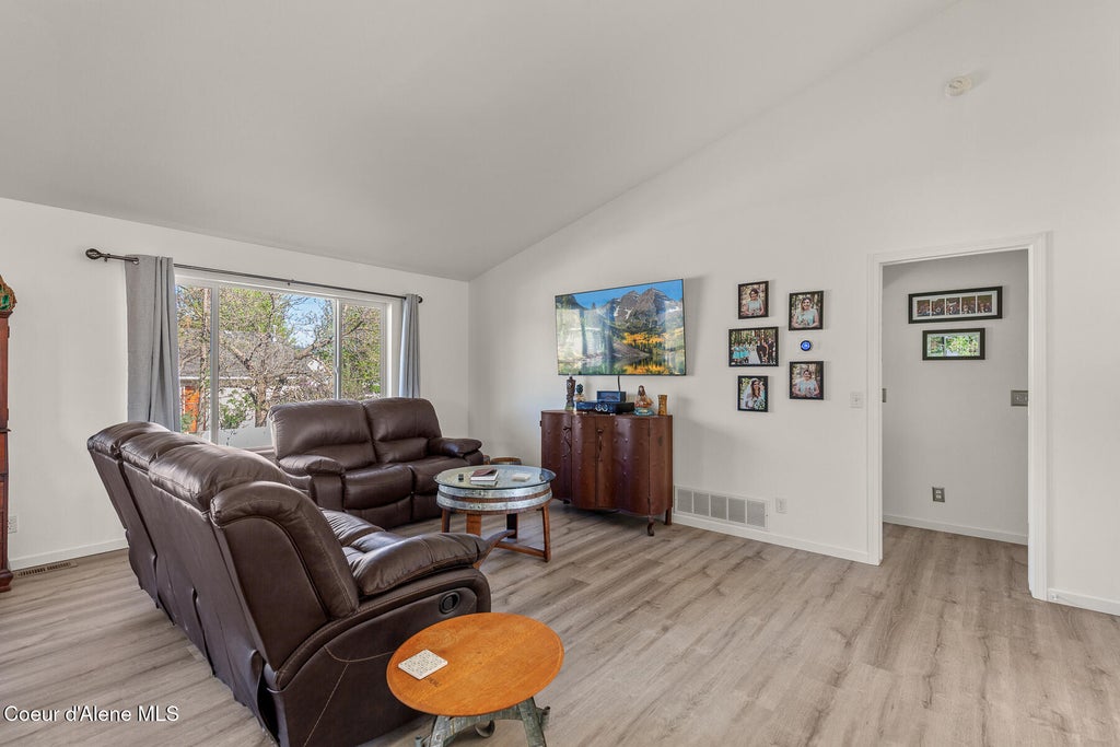 Photo of 8178 Coolin DR, Hayden, ID 83835 (MLS # 26-9105)