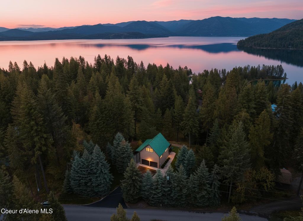 Photo of 133 Gold Hill Hill, Sagle, ID 83860 (MLS # 25-10206)