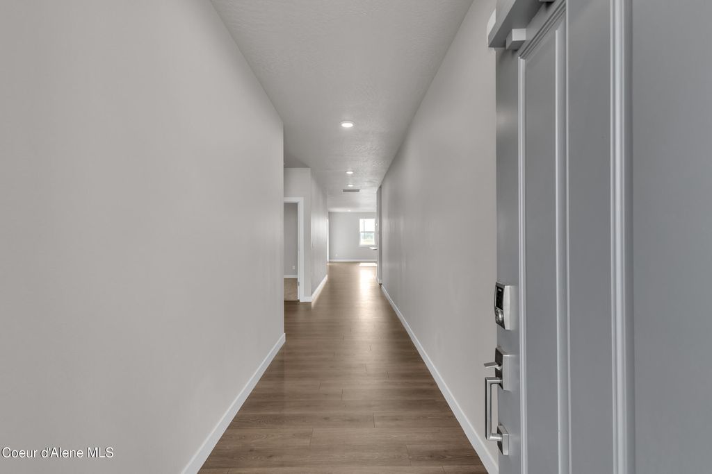 Photo of 6981 Coeur Terre Blvd, Coeur dAlene, ID 83815 (MLS # 26-2156)