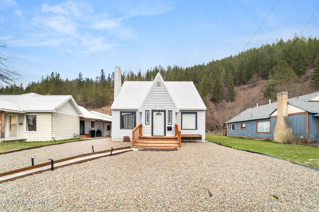 Photo of 4 Mission, Kellogg, ID 83837 (MLS # 26-2146)