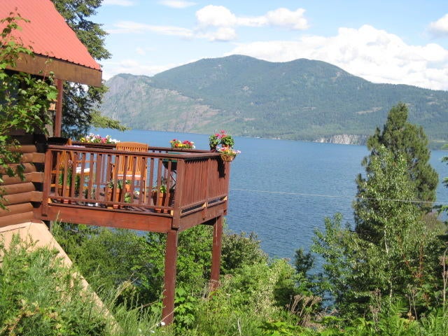 Photo of 93 Blue Jay Dr, Sagle, ID 83860 (MLS # 26-9216)