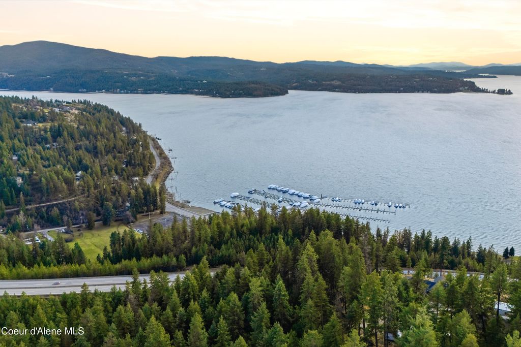 Photo of 952 RUTLEDGE Ct, Coeur dAlene, ID 83814 (MLS # 25-11498)