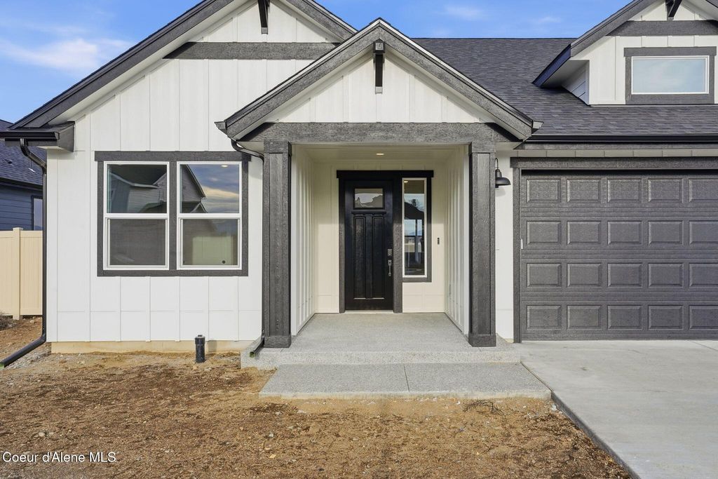 Photo of 7065 Coeur Terre Blvd, Coeur dAlene, ID 83815 (MLS # 26-1109)