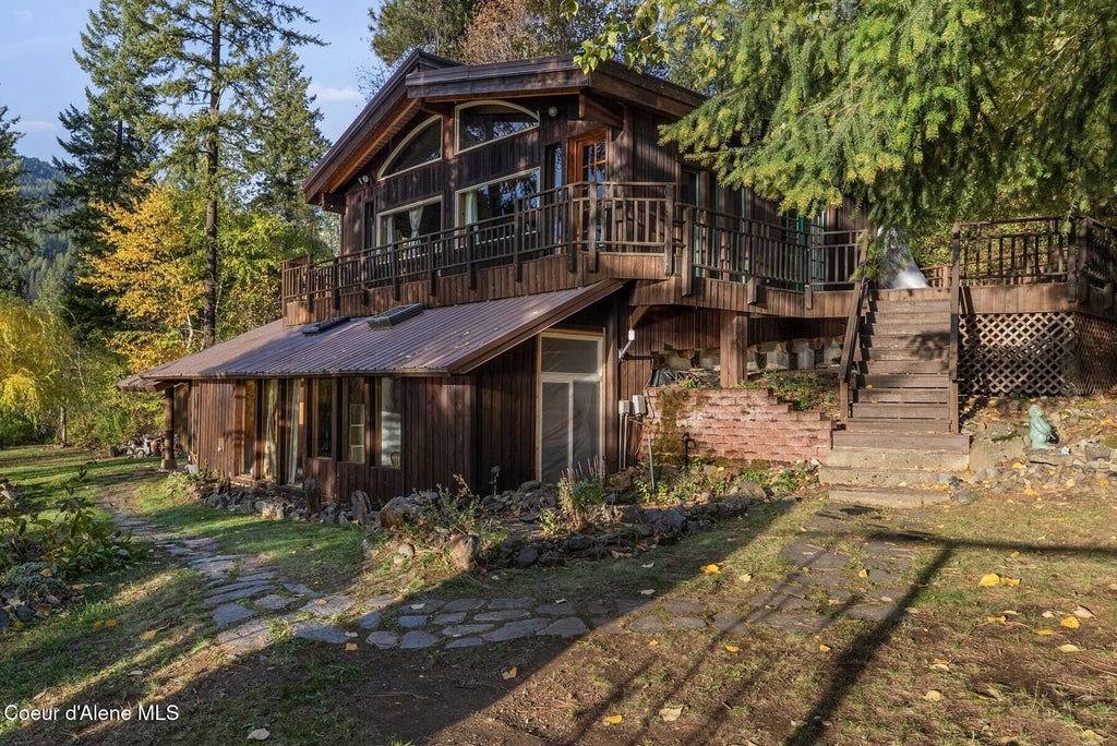 Photo of 130 Mayaka Rd, Hope, ID 83836 (MLS # 26-7453)