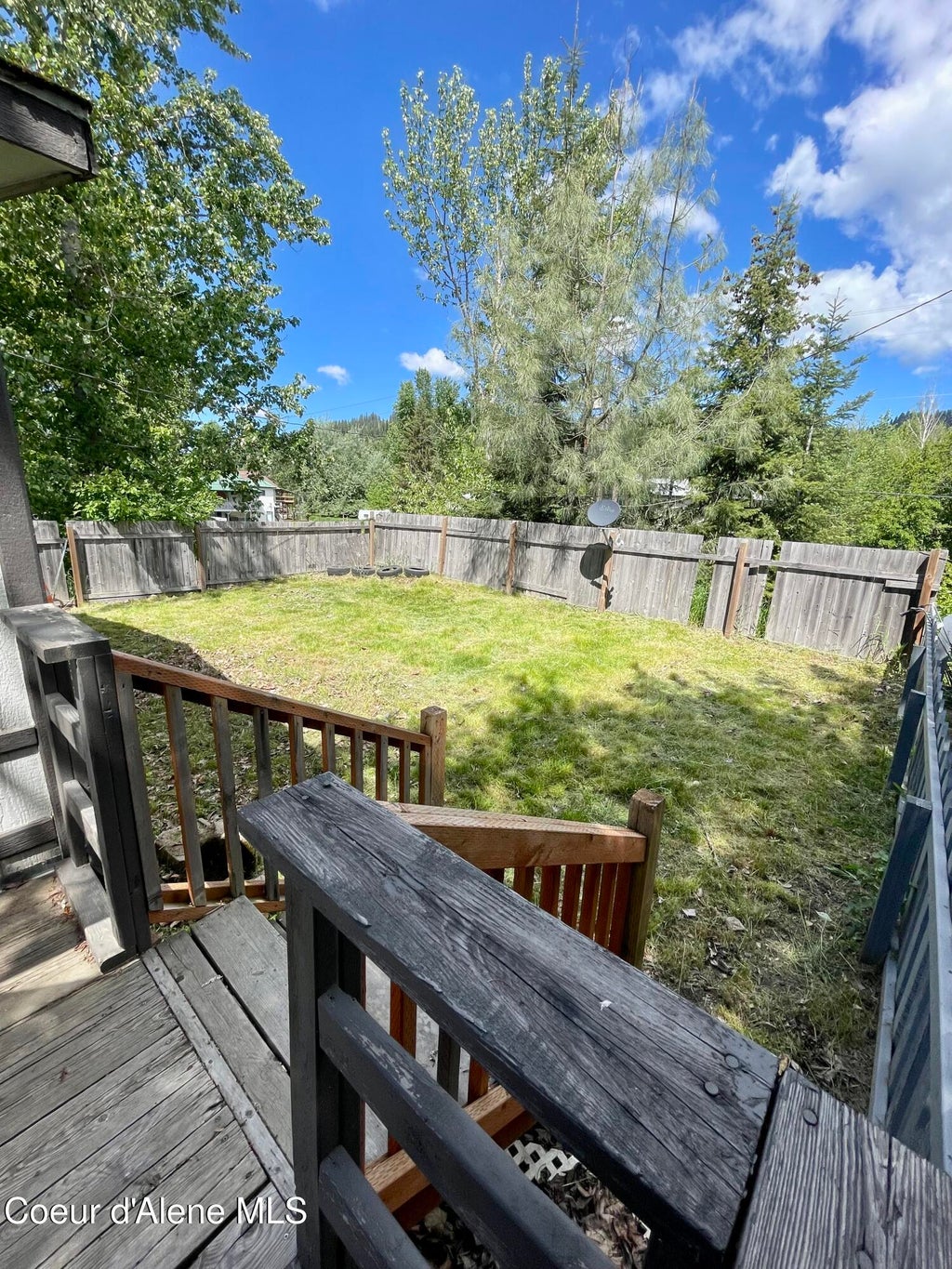 Photo of 613 Riverdale Dr, St. Maries, ID 83861 (MLS # 26-6114)