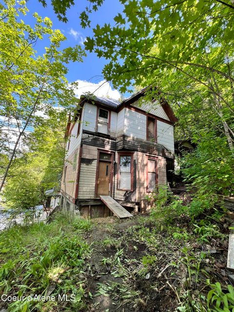 Photo of 408 High Bank St, Wallace, ID 83873 (MLS # 25-6732)