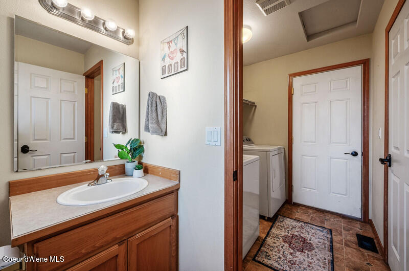 3010 N Alfalfa Loop, Post Falls, Idaho image 13