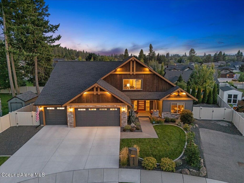 Photo of 1038 Gravelstone Ct, Hayden, ID 83835 (MLS # 25-10108)