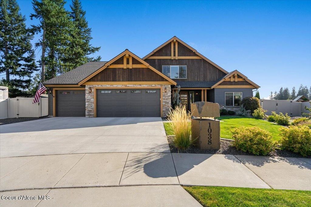 Photo of 1038 Gravelstone Ct, Hayden, ID 83835 (MLS # 25-10108)