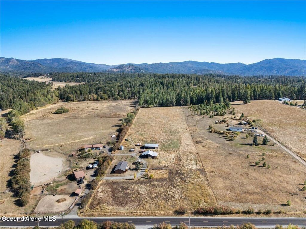 Photo of 15200 RIMROCK Rd, Hayden, ID 83835 (MLS # 25-10123)