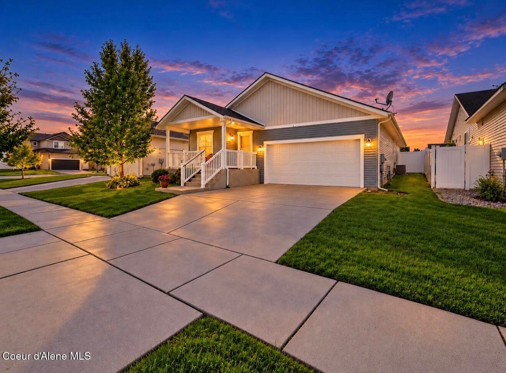 Photo of 8093 Wentworth St, Post Falls, ID 83854 (MLS # 26-10011)