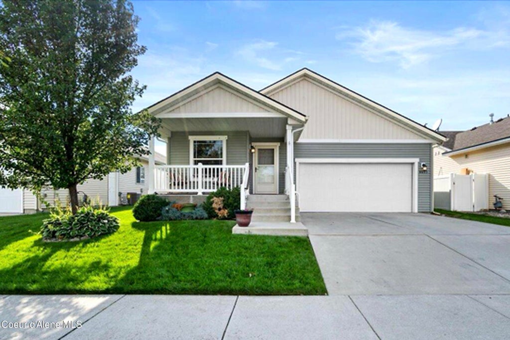 Photo of 8093 Wentworth St, Post Falls, ID 83854 (MLS # 26-10011)