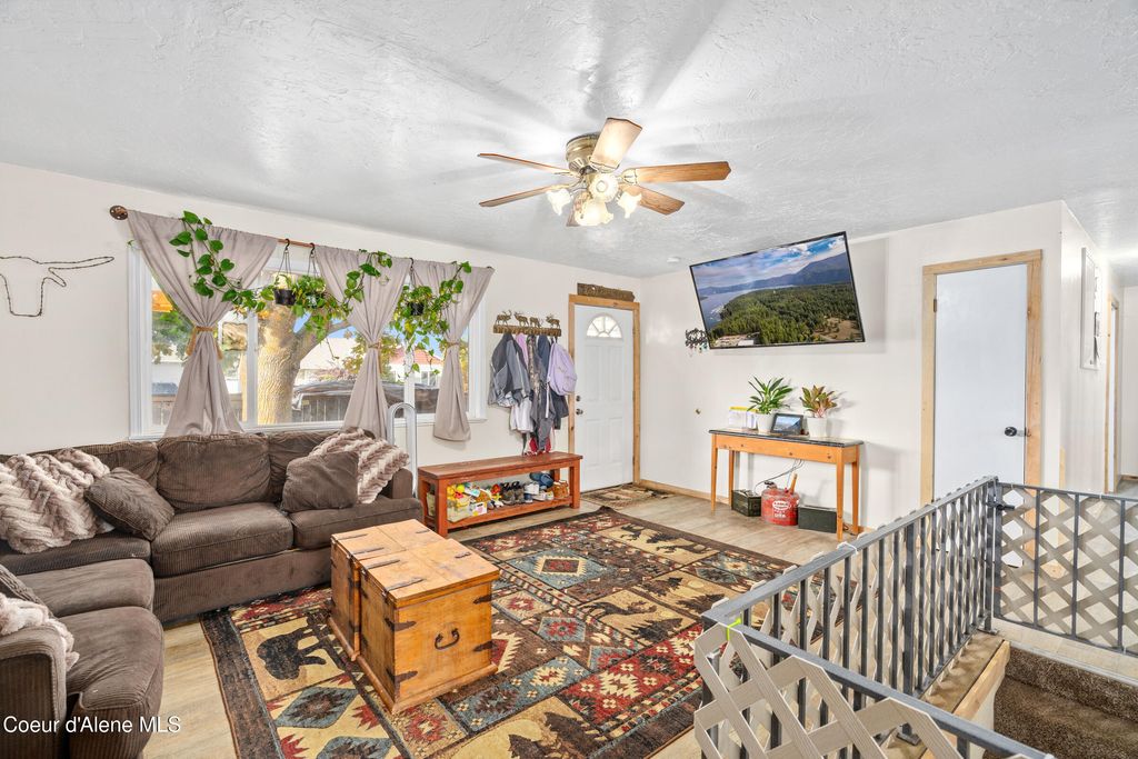 Photo of 1164 Syringa St, Post Falls, ID 83854 (MLS # 25-10571)