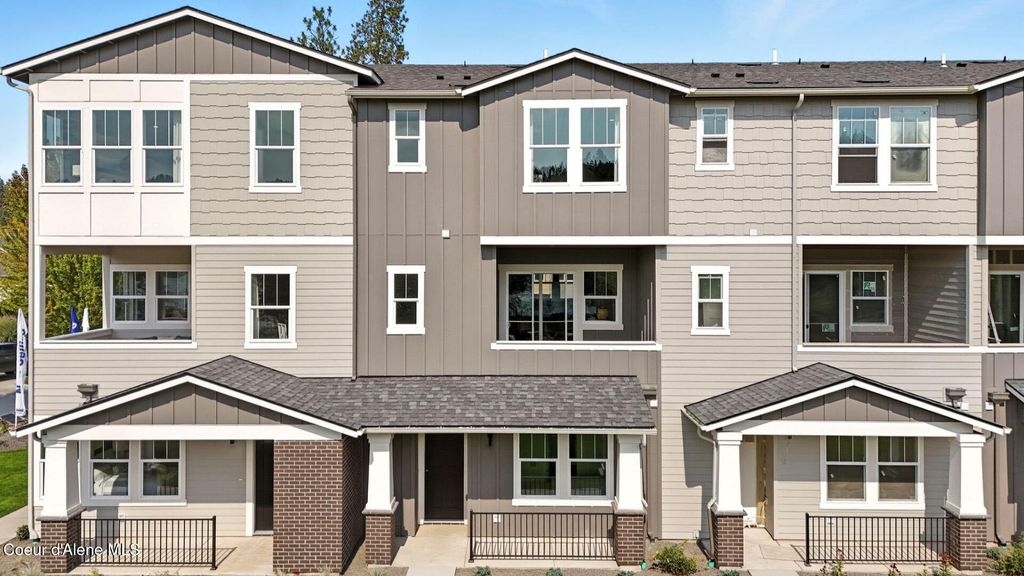 Photo of 3226 Grandmill Ln #102, Coeur dAlene, ID 83814 (MLS # 26-3404)
