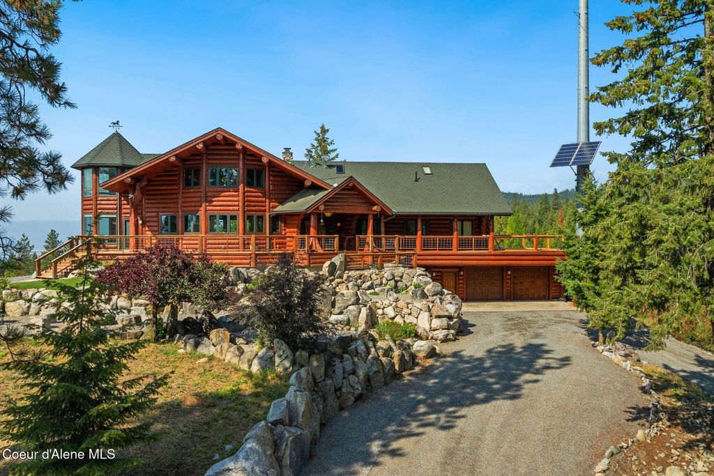 Photo of 1758 Giles Connection Rd, Bonners Ferry, ID 83805 (MLS # 25-9965)
