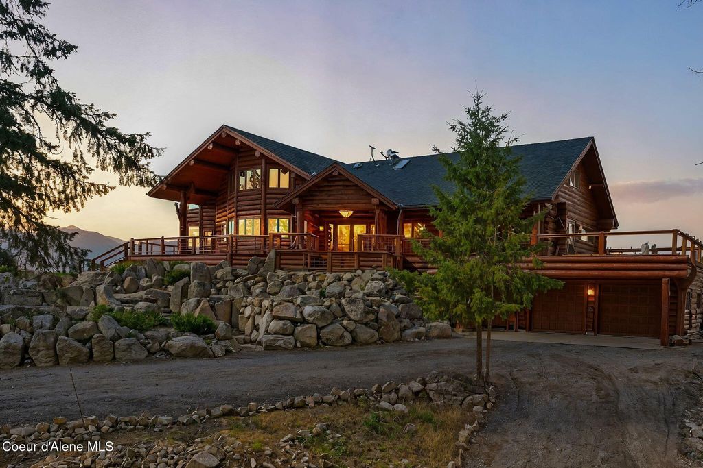 Photo of 1758 Giles Connection Rd, Bonners Ferry, ID 83805 (MLS # 25-9965)