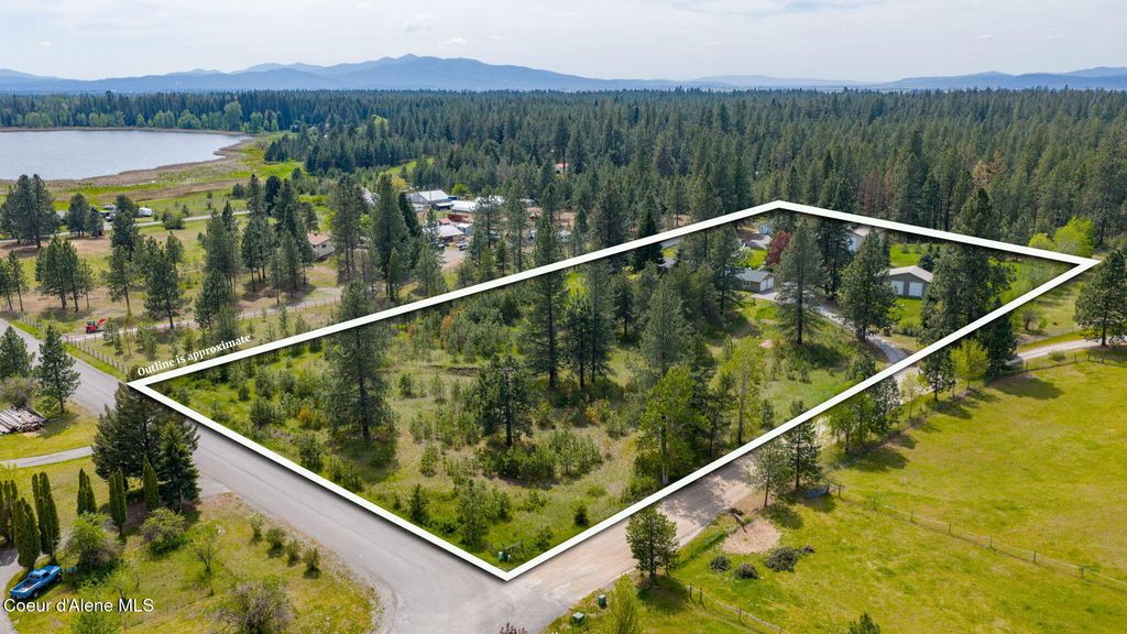 Photo of 2087 Glacier RD, Hayden, ID 83835 (MLS # 26-5048)