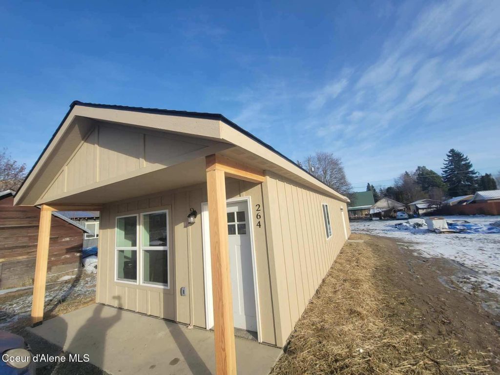 Photo of 264 Ash St, Ponderay, ID 83852 (MLS # 25-11678)