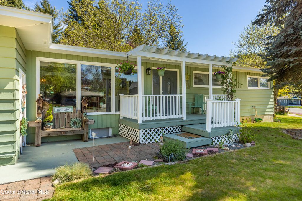 Photo of 1111 Homestead AVE, Coeur dAlene, ID 83814 (MLS # 26-4628)