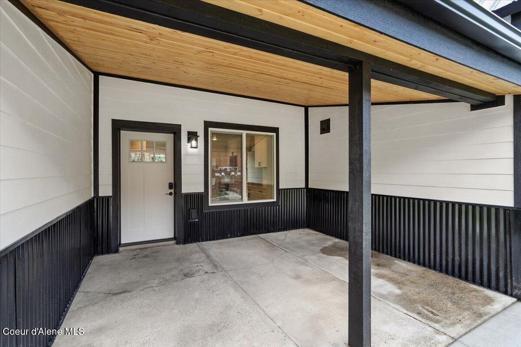 Photo of 326 Park Ave, Mullan, ID 83846 (MLS # 26-3436)