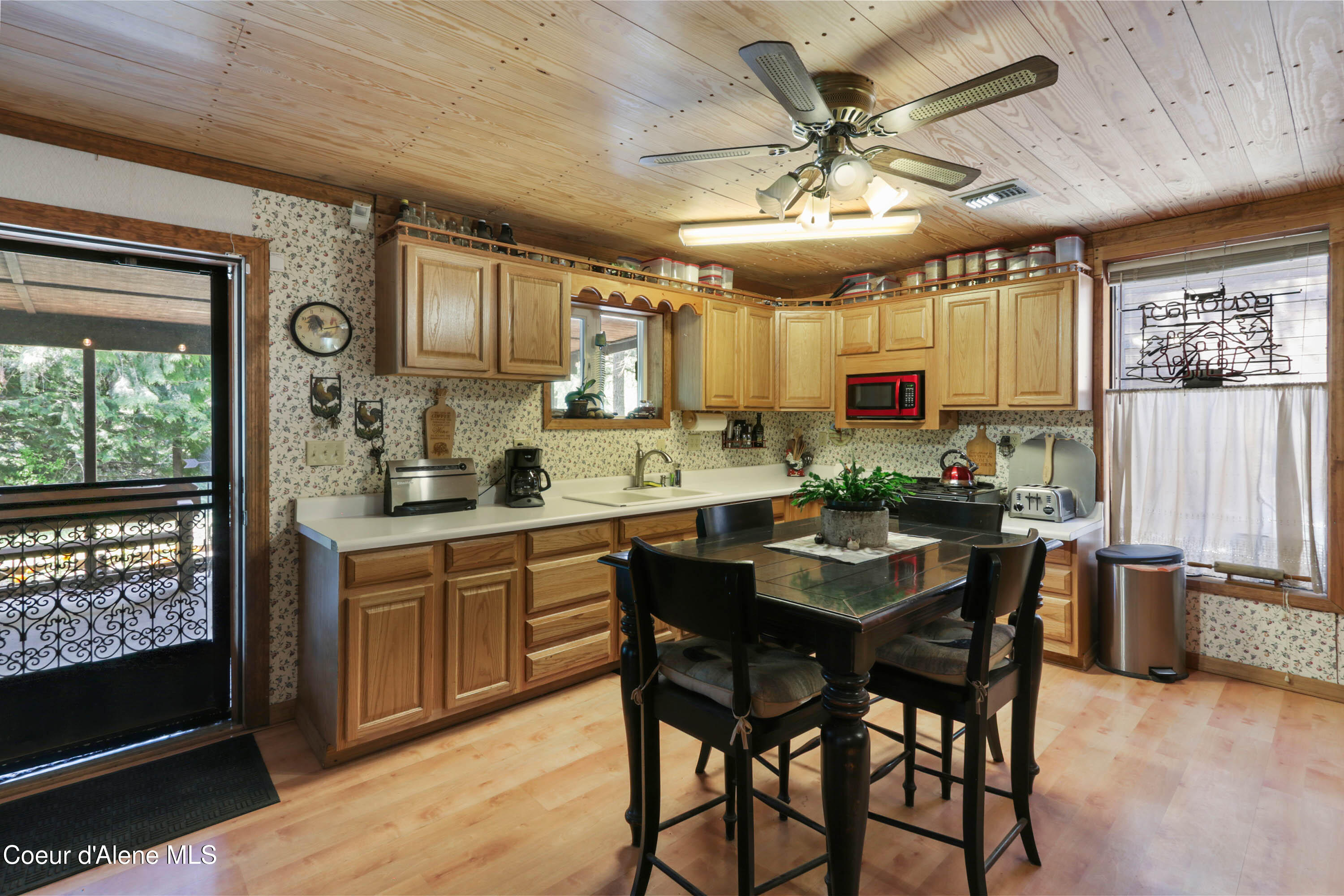 2864 Blacktail Rd, Cocolalla, Alaska image 9