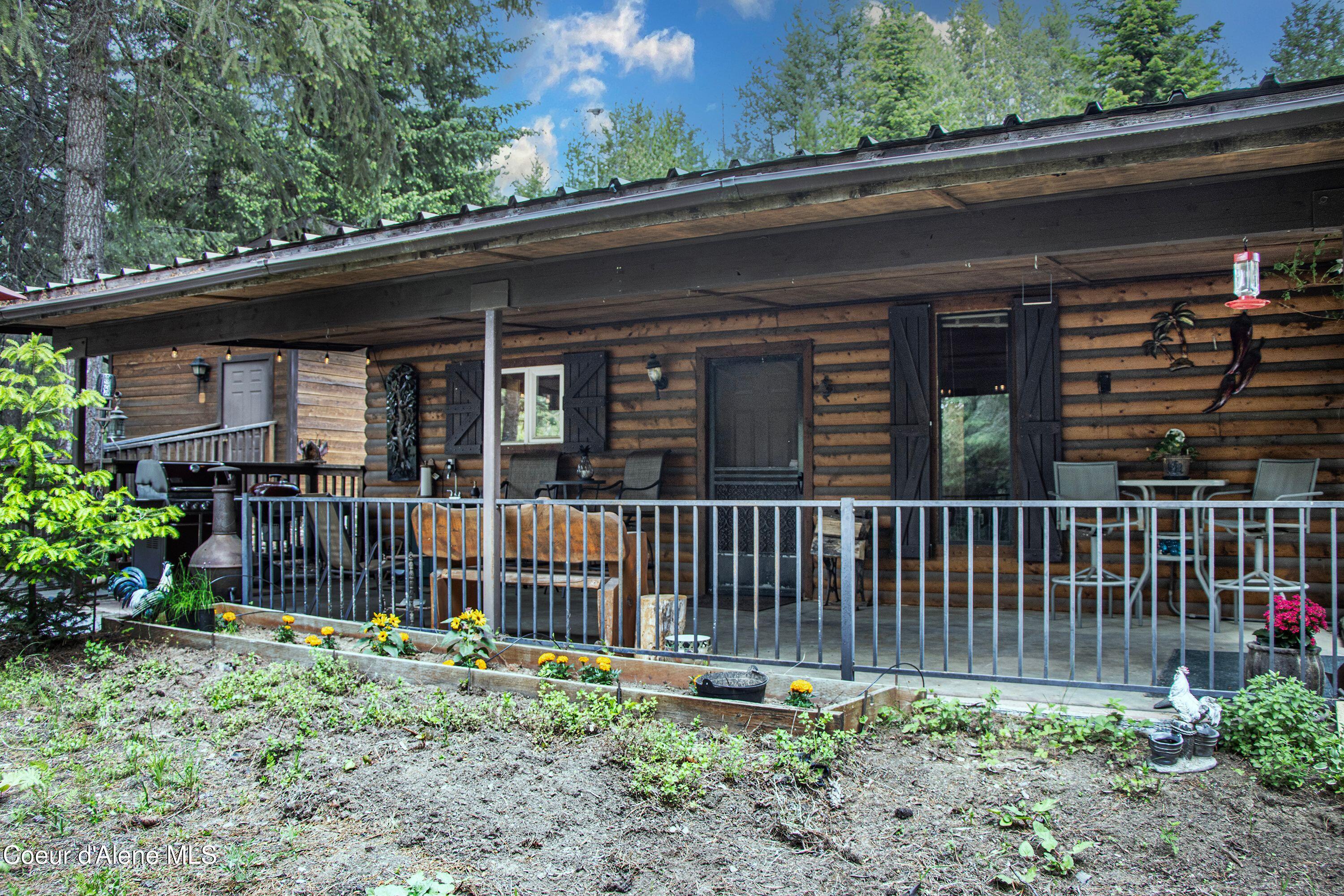 2864 Blacktail Rd, Cocolalla, Alaska image 1
