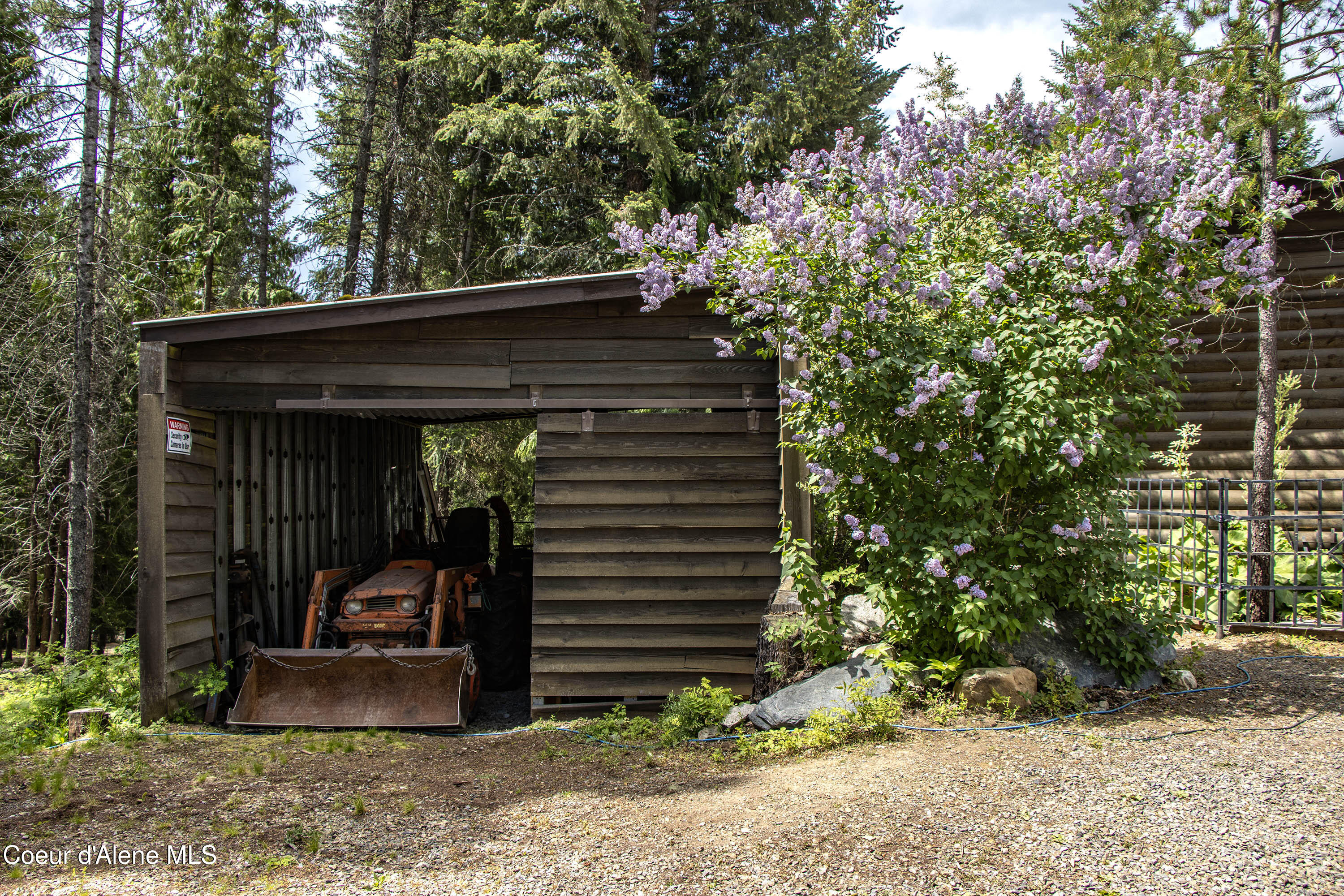 2864 Blacktail Rd, Cocolalla, Alaska image 21