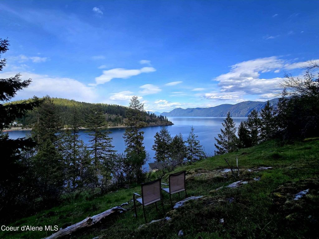 Photo of 79 Outrigger Dr, Sagle, ID 83860 (MLS # 26-4296)