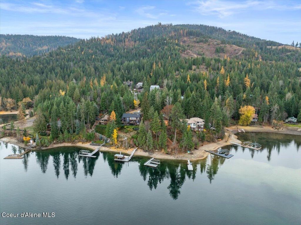 Photo of 6487 HAYDEN LAKE Lake, Hayden, ID 83835 (MLS # 25-11061)