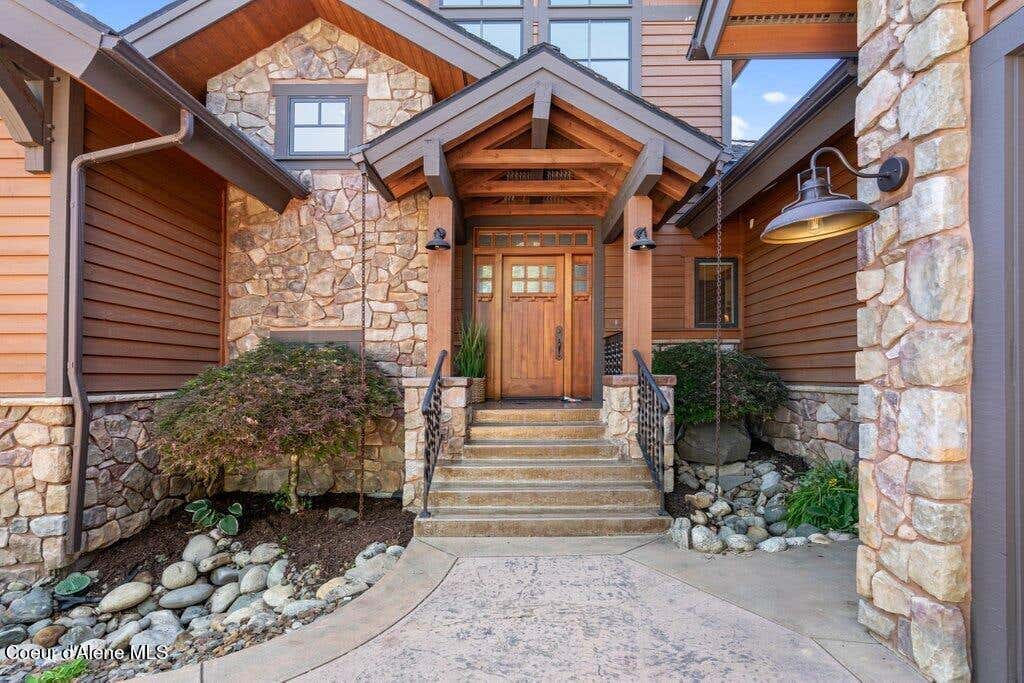 Photo of 16845 Spinel Ct, Coeur dAlene, ID 83814 (MLS # 26-8436)