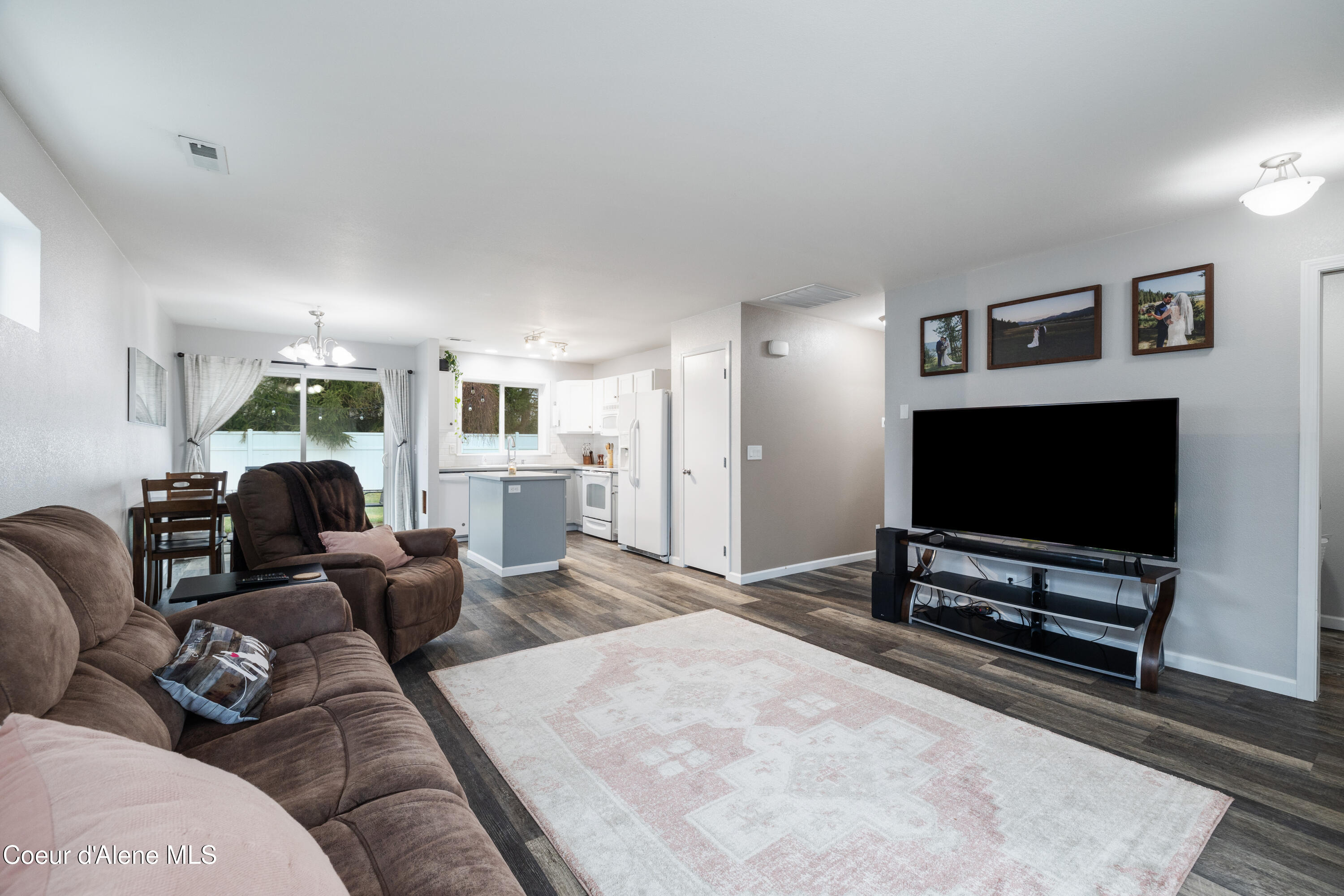 Coeur d'Alene, Idaho 83815, United States, 2 Bedrooms Bedrooms, ,2 BathroomsBathrooms,Residential,Active,106398