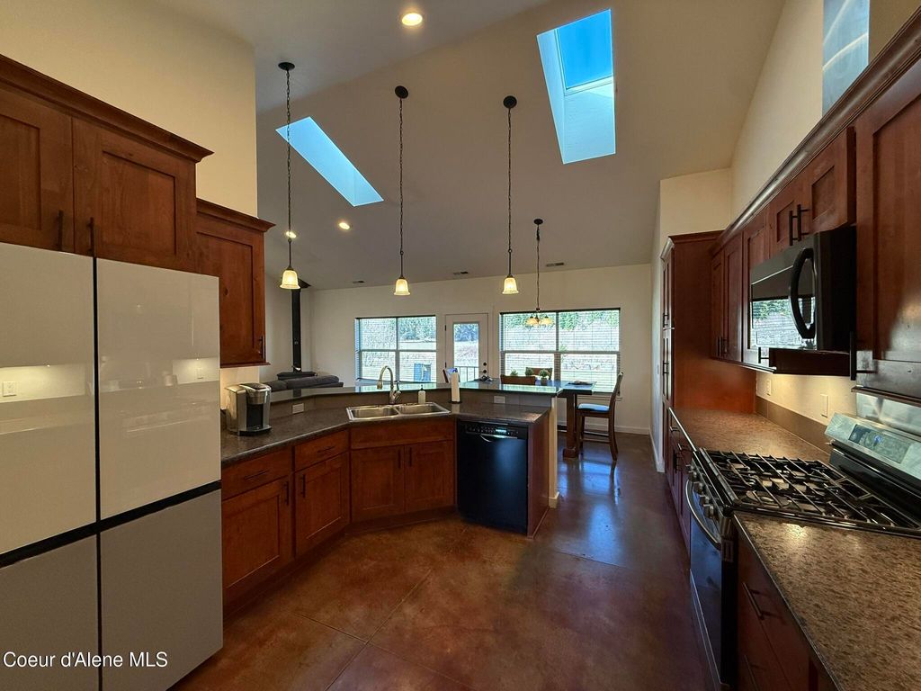 Photo of 80 Carlson Dr, Sandpoint, ID 83864 (MLS # 26-2765)