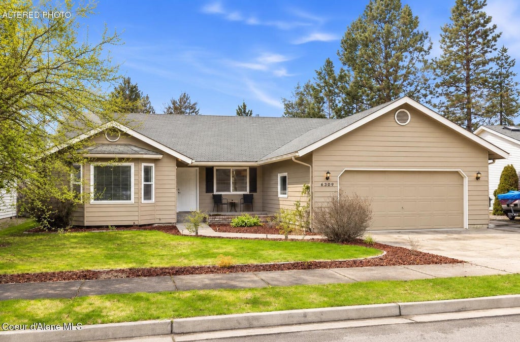 Photo of 6309 Pinegrove DR, Coeur dAlene, ID 83815 (MLS # 26-9522)