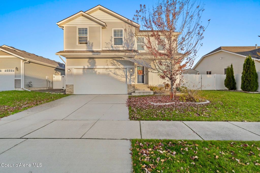 Photo of 3262 Woodford, Post Falls, ID 83854 (MLS # 26-2035)