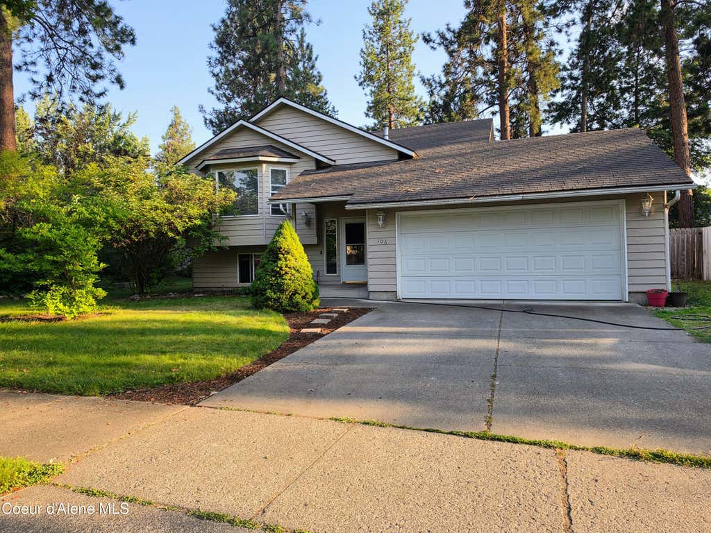 Photo of 106 Riverwood Ct, Post Falls, ID 83854 (MLS # 26-7749)